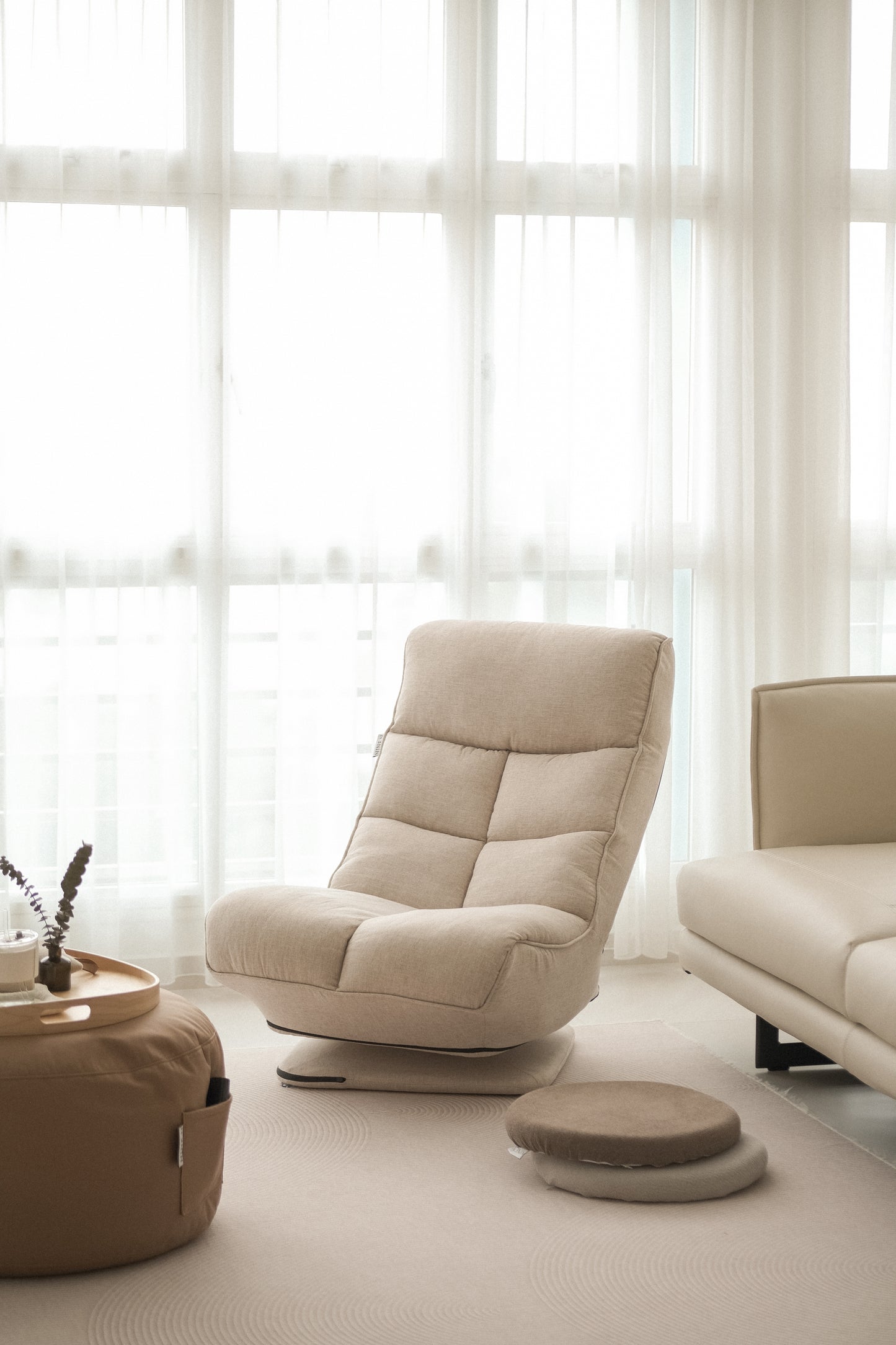 Ojo 360 Armless Swivel Chair