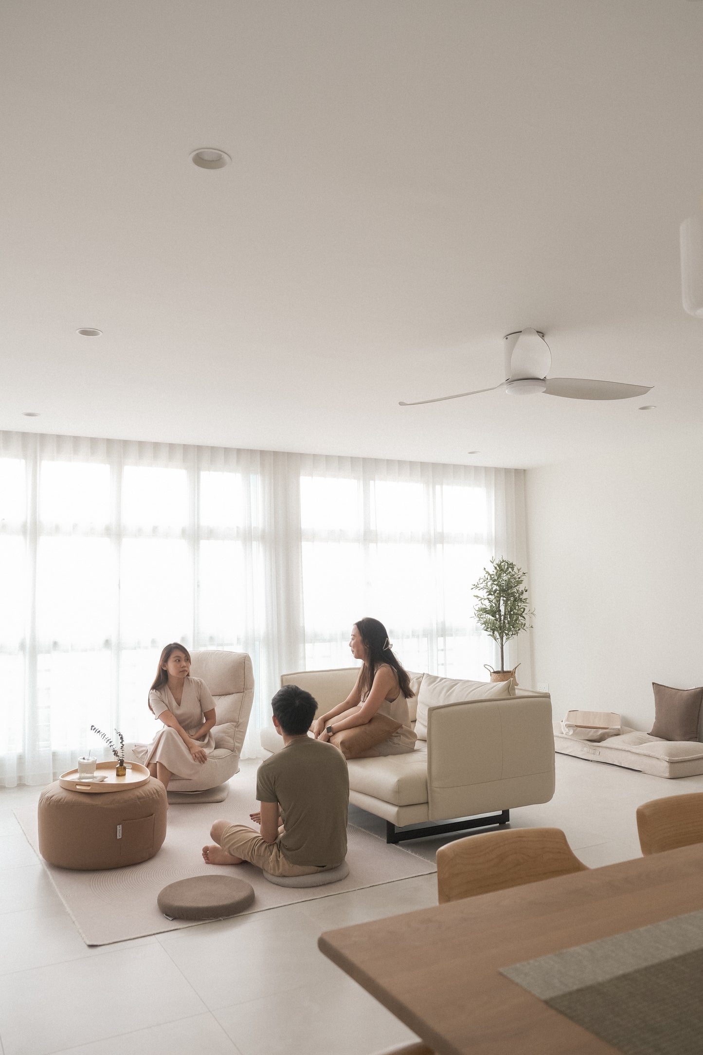 Ojo 360 Armless Swivel Chair