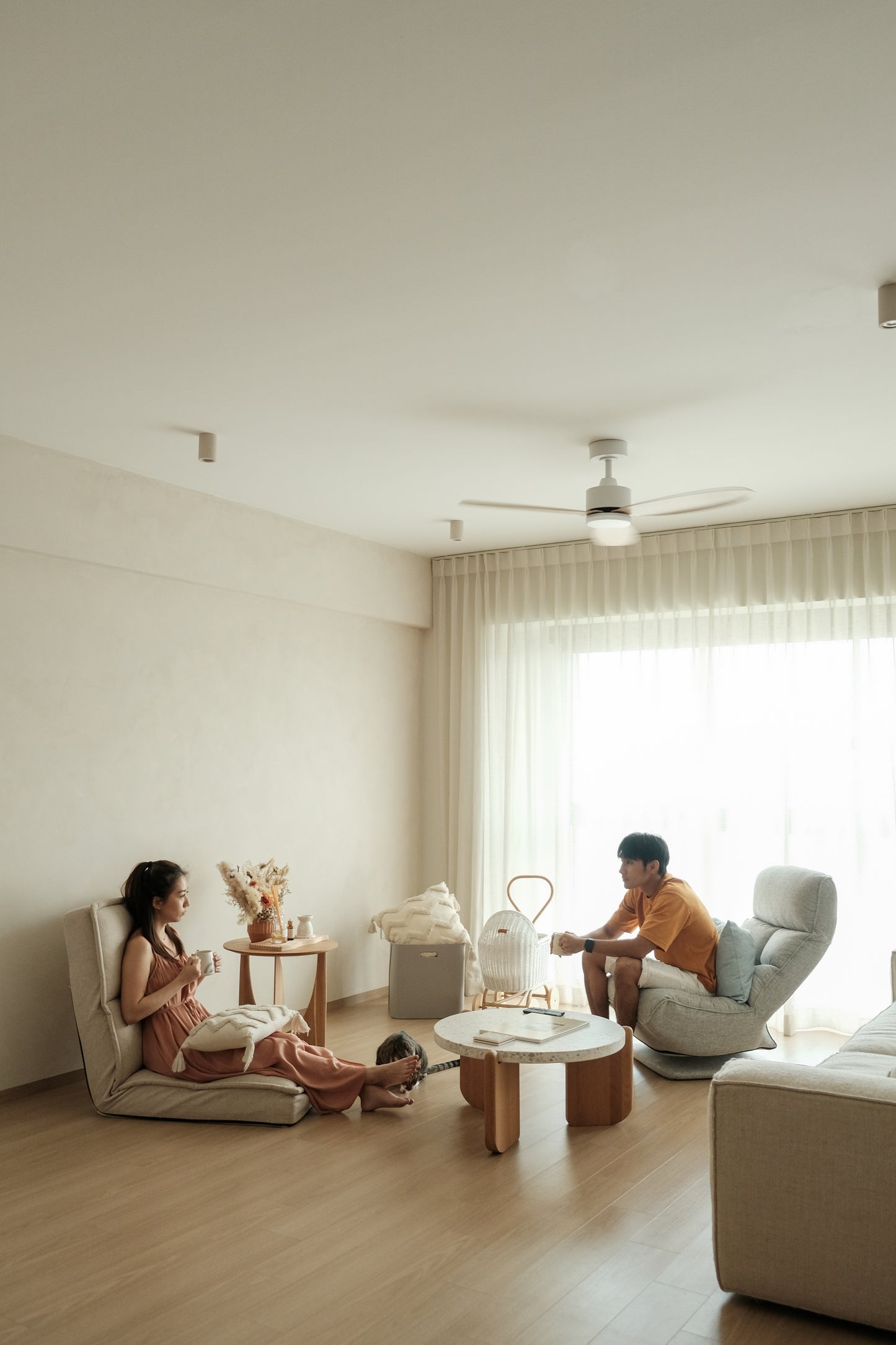 Ojo 360 Armless Swivel Chair