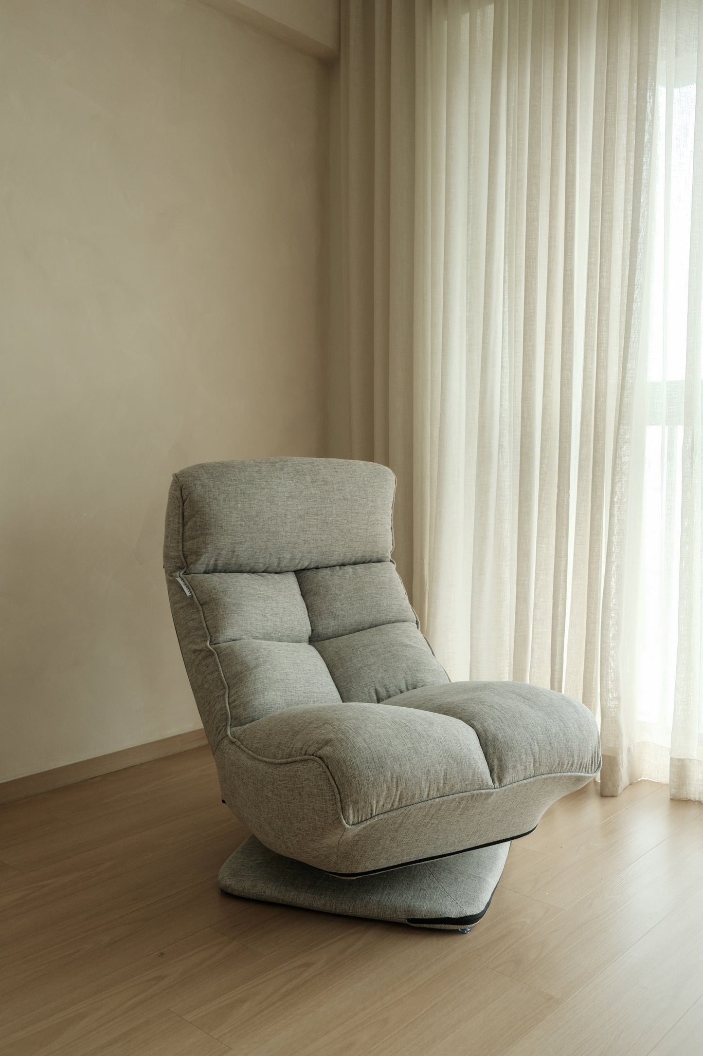 Ojo 360 Armless Swivel Chair