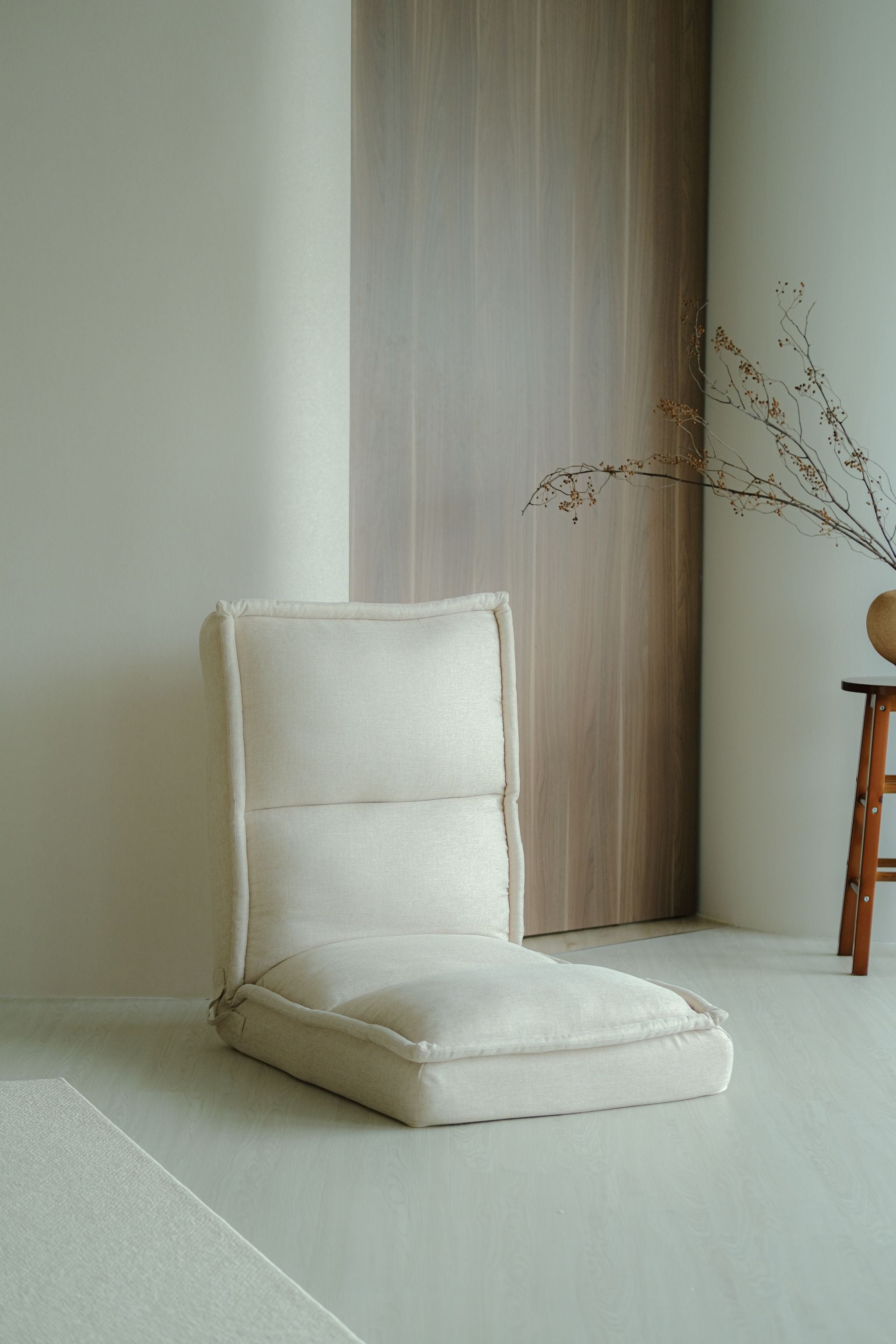 (PRE-ORDER) Kaiteki Floor Recliner in Linen