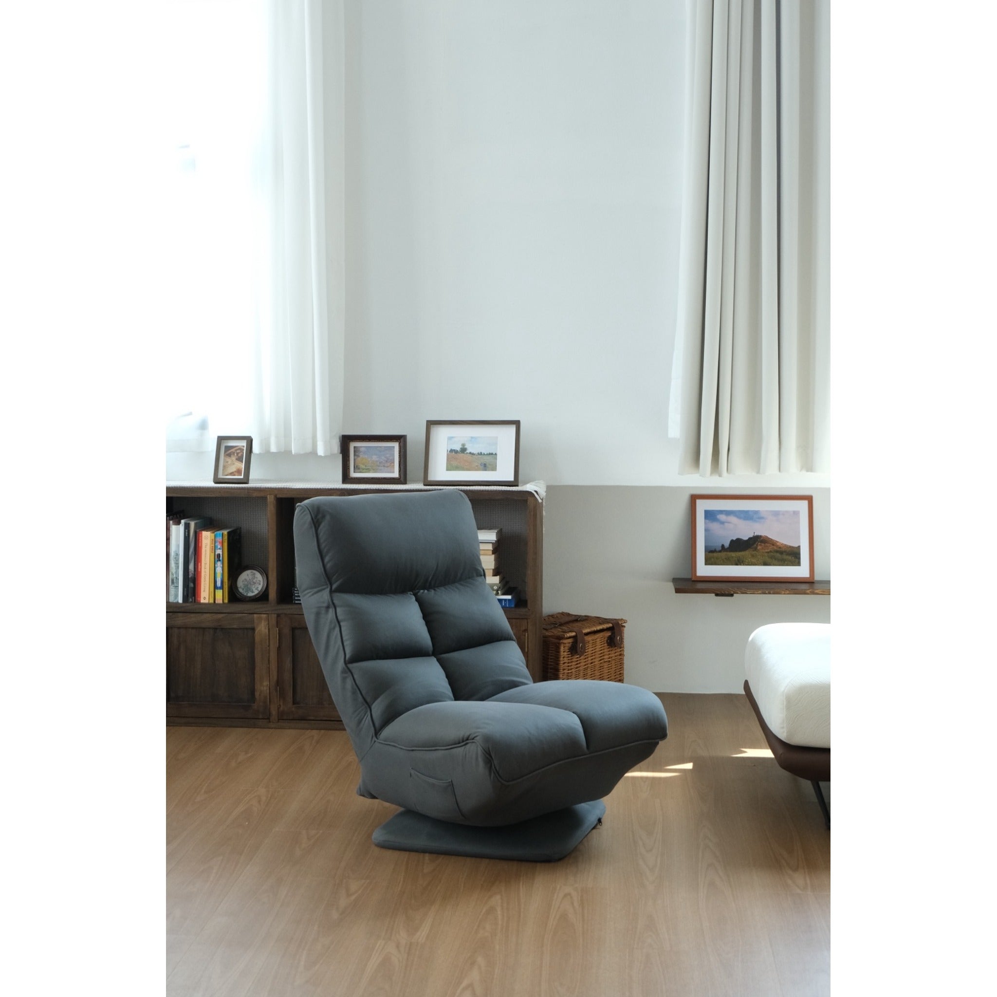 Ojo 360 Armless Swivel Chair