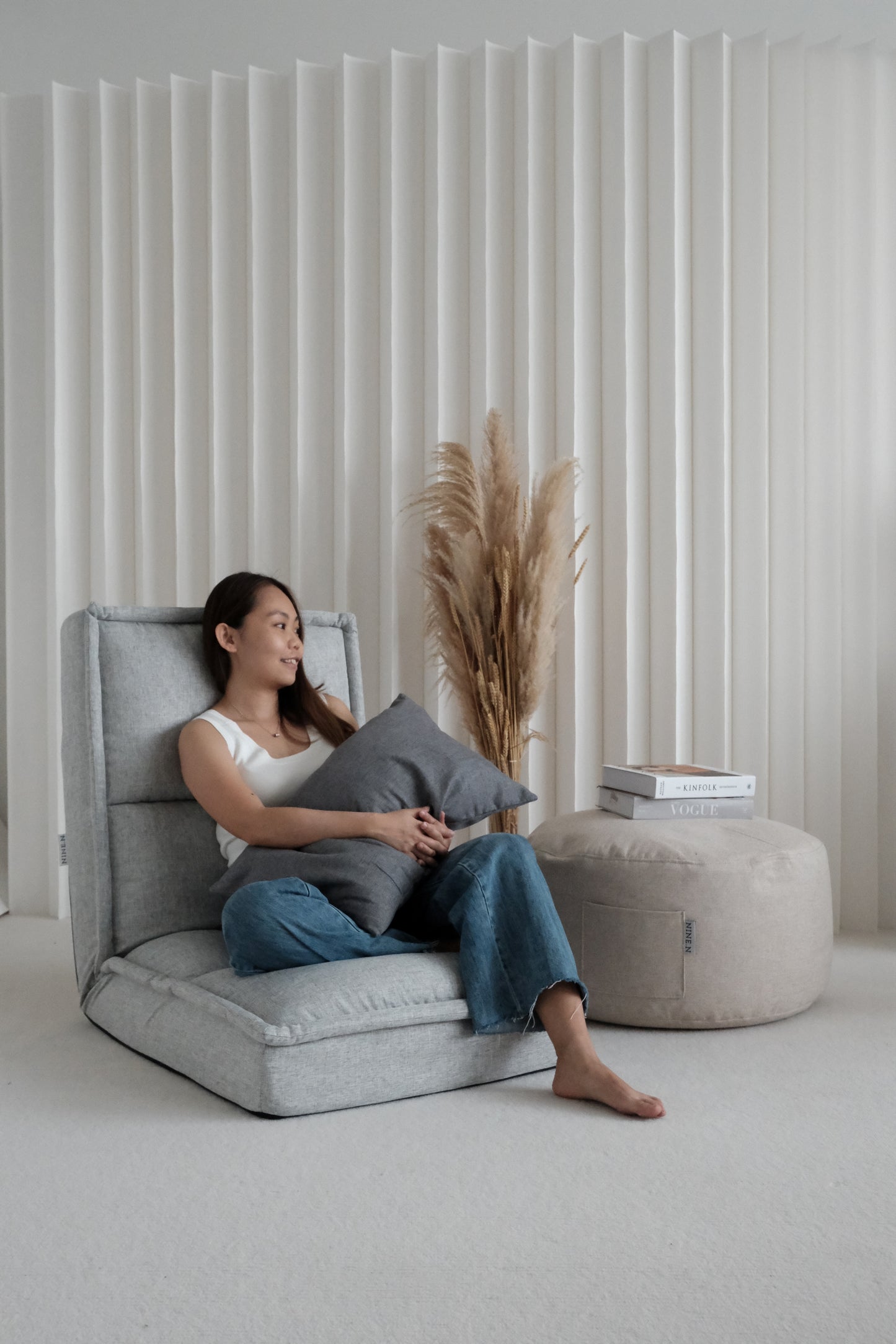 Bundle: 1 Kaiteki in Linen & 1 Kesseki Pouf & 1 Mashurmaro Cushion