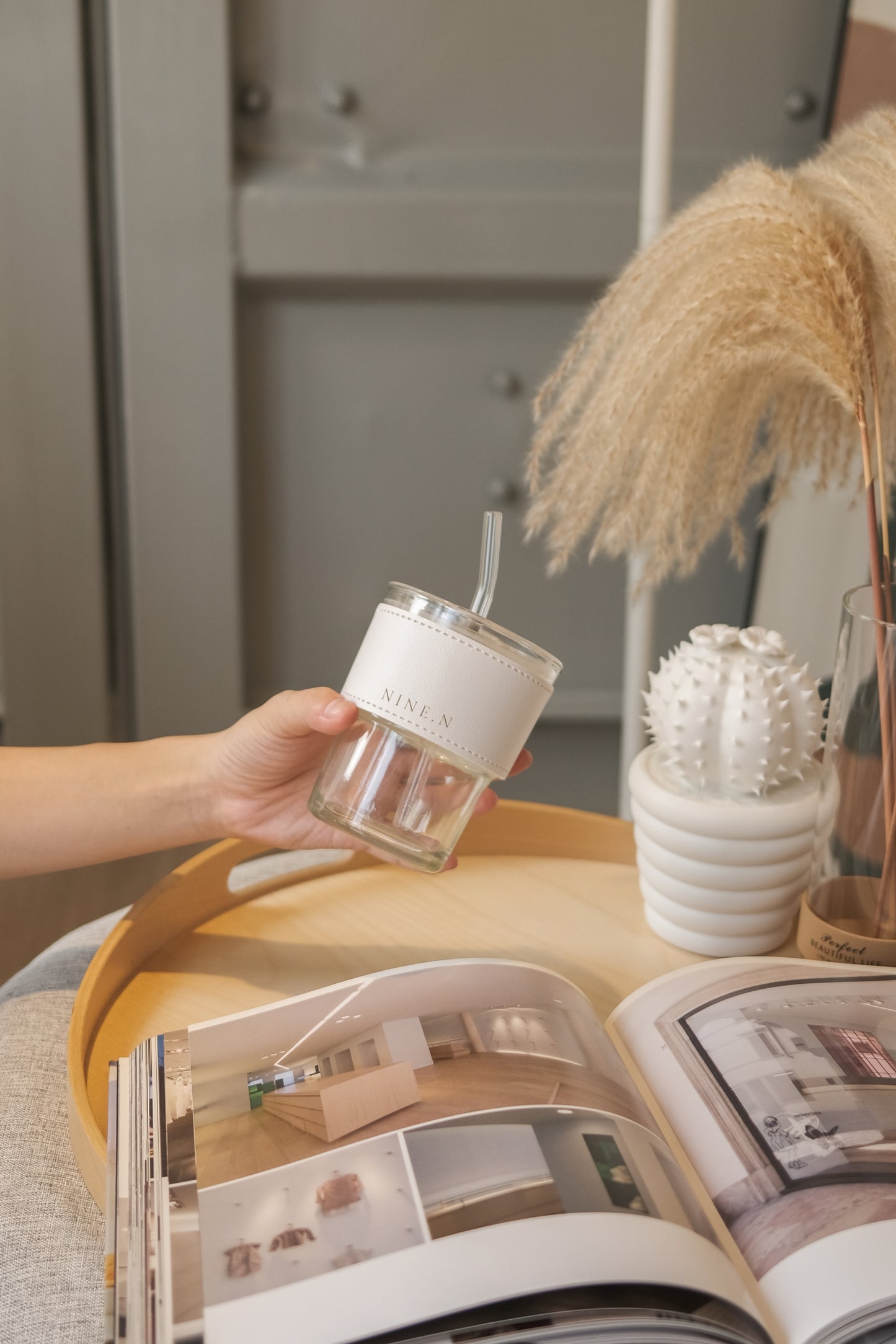 Kyoui Glass Tumbler with Straw and Faux Leather Holder