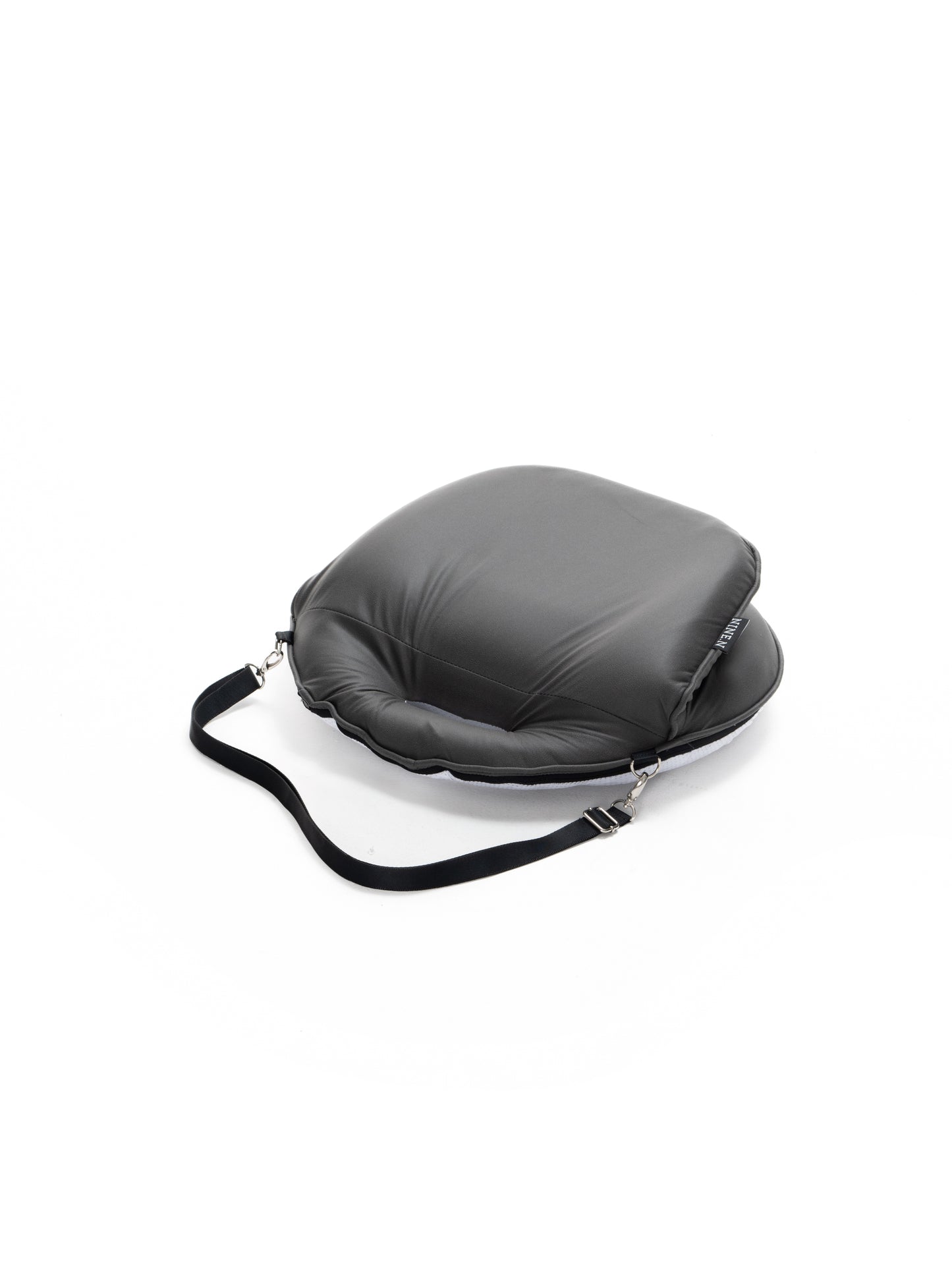 Pikunikku Portable Seat in Technology Fabric